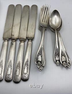 1847 Rogers Bros XS Triple Silverware Set Of 16 Pieces/ Silver Plate