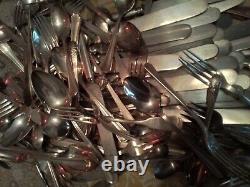Nice lot of 340 pieces of Vintage silverplate flatware