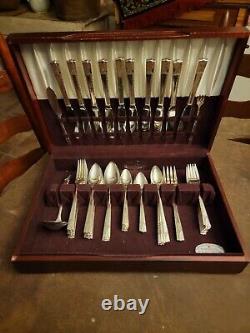 Oneida Nobility Silver Plate Flatware Set 68 Piece, Org. Comes in Nobility Case