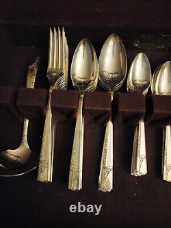 Oneida Nobility Silver Plate Flatware Set 68 Piece, Org. Comes in Nobility Case