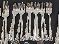 Rogers Deluxe GRACIOUS 78 Piece Service for 12 Silverplate Flatware Set 1939