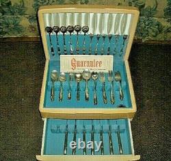 VINTAGE 1959 ORIG. W. M. ROGERS MFG. CO. EXTRA PLATE SILVERWARE 51 PIECES withCHEST