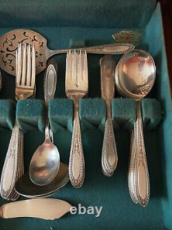 VINTAGE Oneida Rogers RAMONA 115 pieces Silver Plate Flatware Service for 12