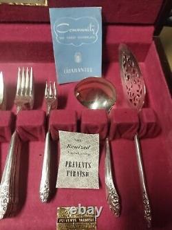 Vintage Oneida Community Evening Star Silver Plated 62 Piece Set Service For 8
