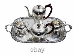 Ensemble de thé et café gravé en 5 pièces avec plateau assorti en argent anglais plaqué, vers 1900